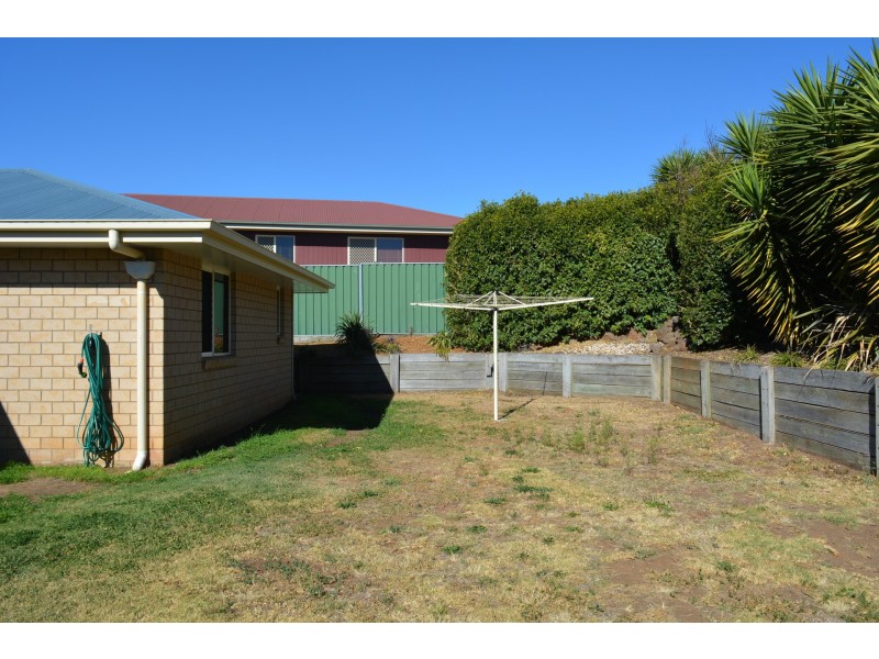 8 Maguire Court, Harristown QLD 4350