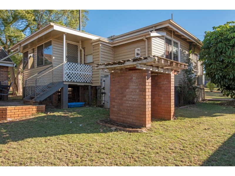6 Head Street, Centenary Heights QLD 4350