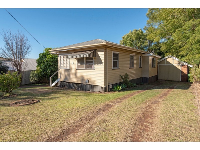 6 Head Street, Centenary Heights QLD 4350