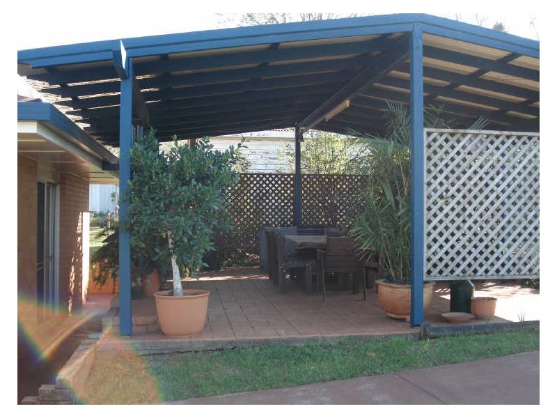 24 Mary Street, Mount Lofty QLD 4350