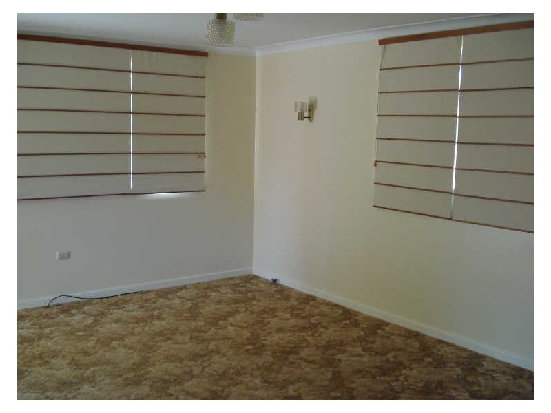 24 Mary Street, Mount Lofty QLD 4350