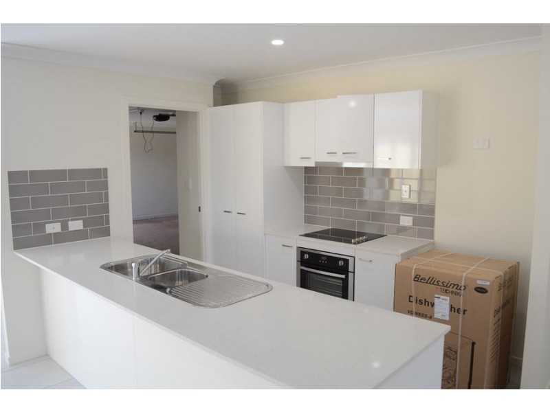 45/13 Andersson Court, Highfields QLD 4352