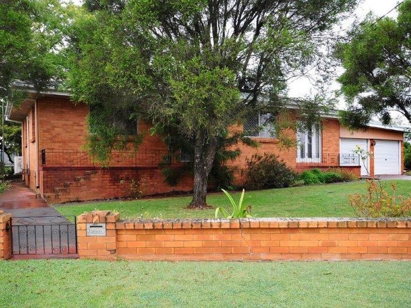 4 Teesdale Avenue, Newtown QLD 4350