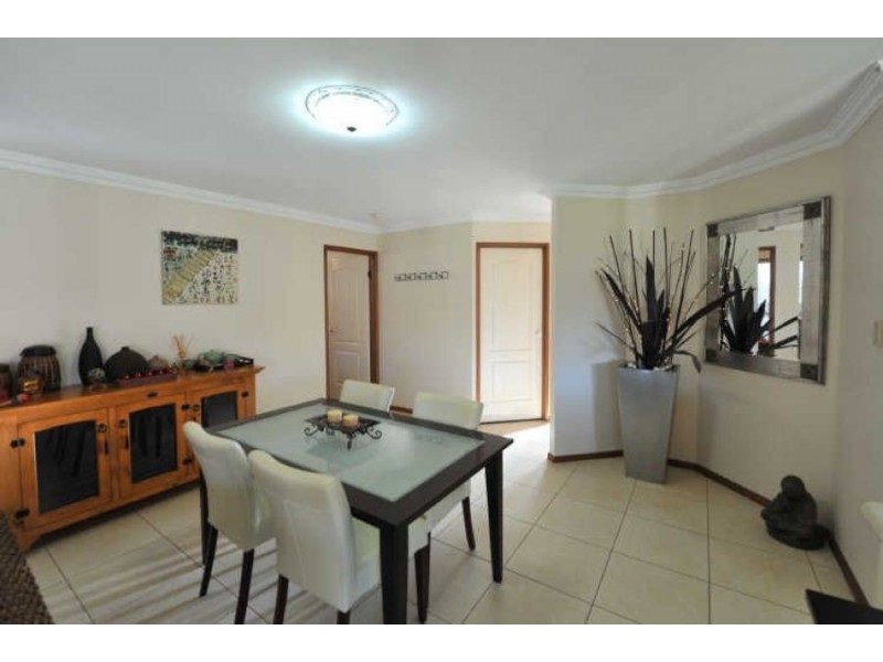 352 Mackenzie Street, Middle Ridge QLD 4350
