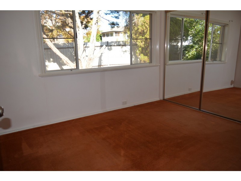 299 South Street, Harristown QLD 4350