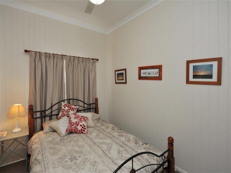 63 Alford Street, Mount Lofty QLD 4350