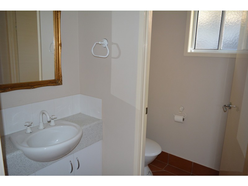 63 Alford Street, Mount Lofty QLD 4350