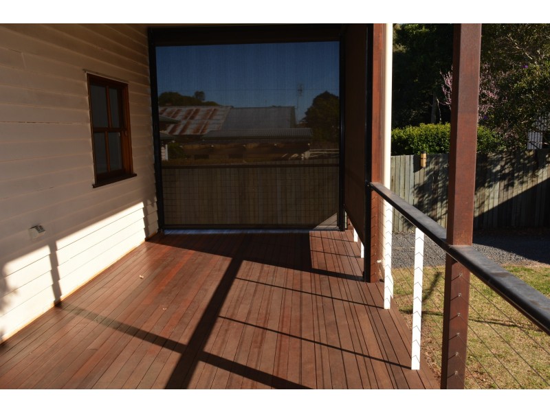 63 Alford Street, Mount Lofty QLD 4350