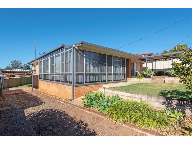 4 Holberton Street, Rockville QLD 4350