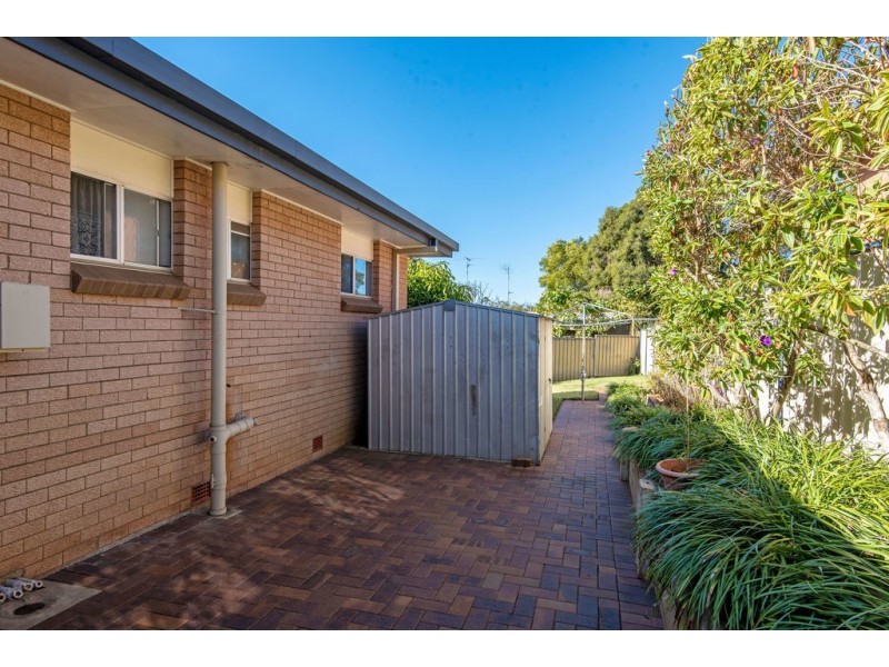 4 Holberton Street, Rockville QLD 4350