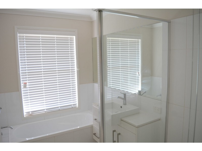 1/152 Kearney Street, Kearneys Spring QLD 4350