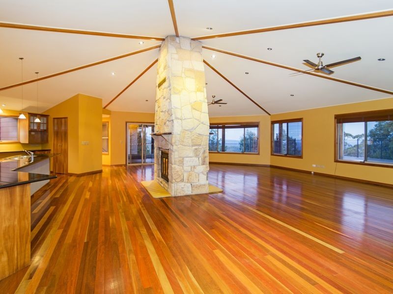 62 Skyline Drive, Blue Mountain Heights QLD 4350