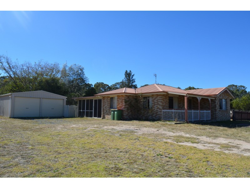 6 Devoncourt Road, Crows Nest QLD 4355