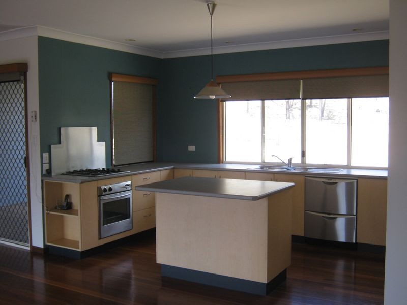 6 Echidna Street, Blue Mountain Heights QLD 4350