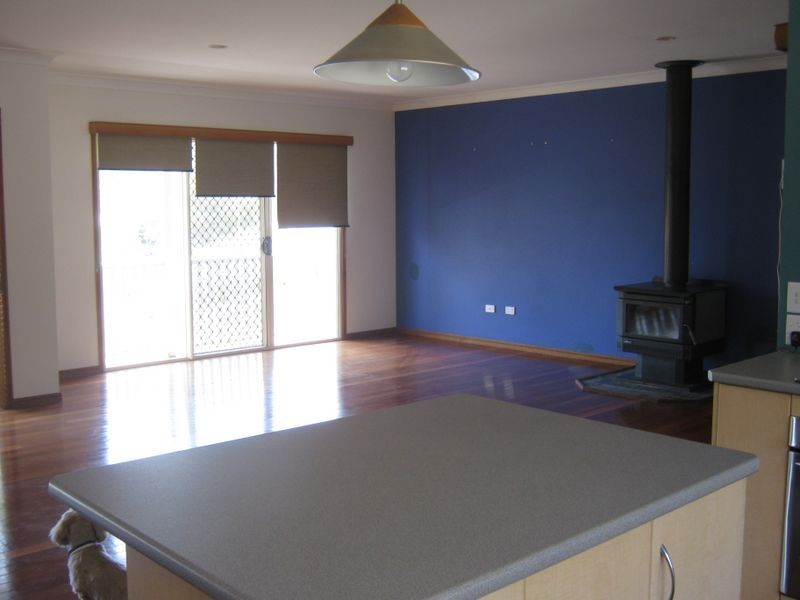 6 Echidna Street, Blue Mountain Heights QLD 4350