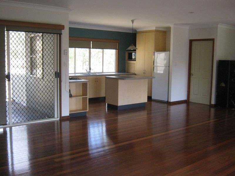 6 Echidna Street, Blue Mountain Heights QLD 4350