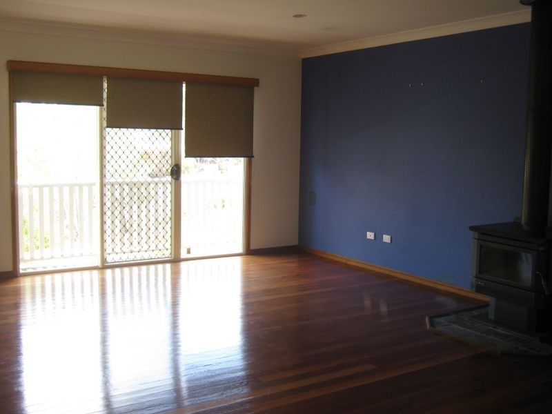 6 Echidna Street, Blue Mountain Heights QLD 4350