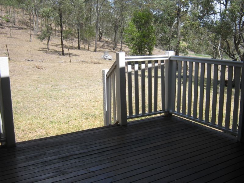 6 Echidna Street, Blue Mountain Heights QLD 4350