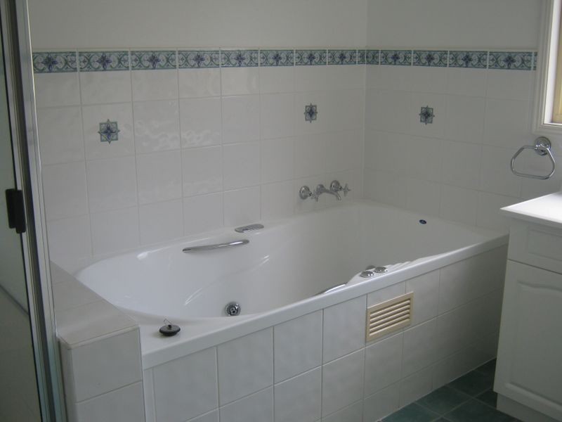 24 Manor Street, Drayton QLD 4350