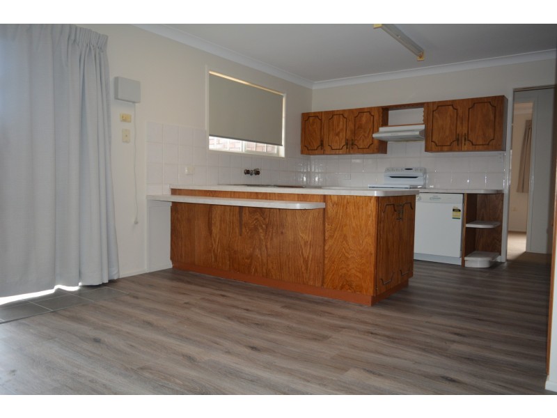 8 Gunn Street, Kearneys Spring QLD 4350