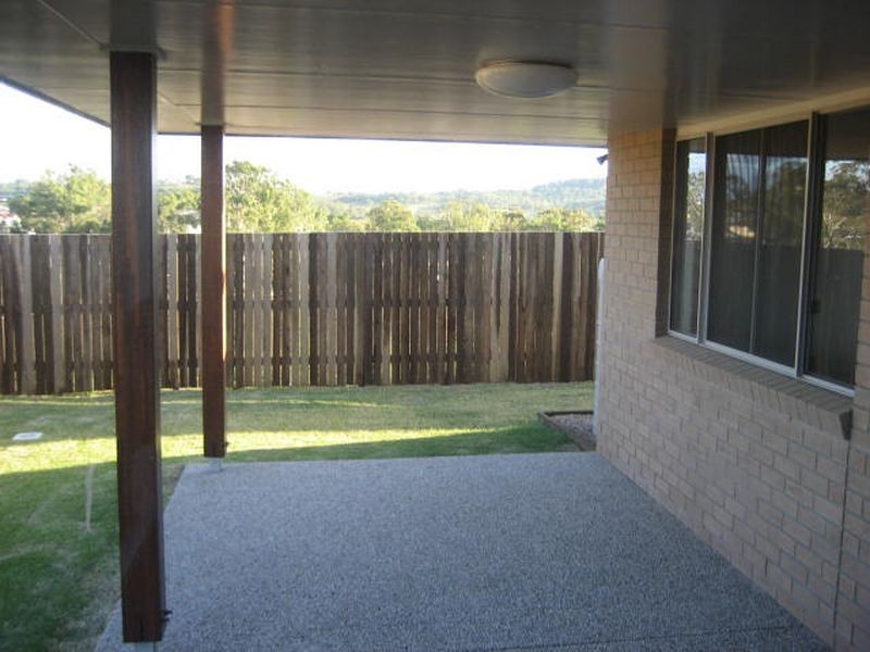 12 Kurrawa Crescent, Glenvale QLD 4350