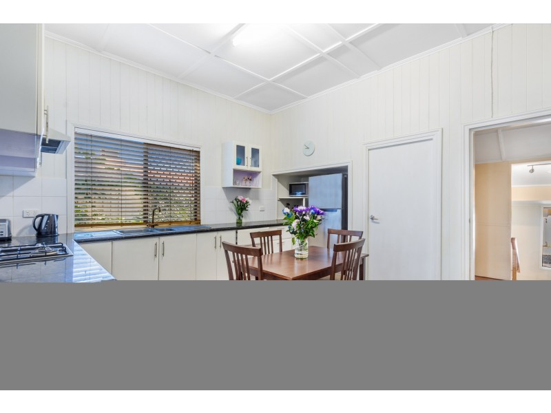 18 Princess Street, Newtown QLD 4350