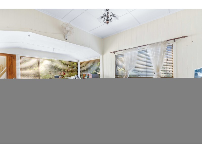 18 Princess Street, Newtown QLD 4350