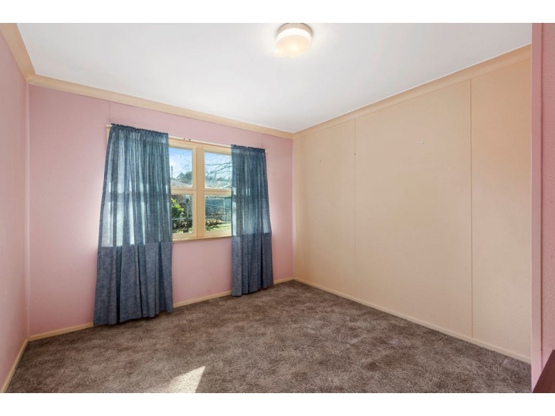 51 Alford Street, Mount Lofty QLD 4350