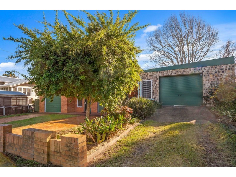 51 Alford Street, Mount Lofty QLD 4350