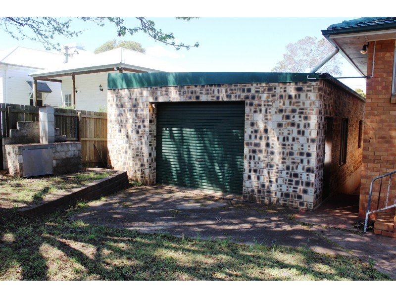 51 Alford Street, Mount Lofty QLD 4350