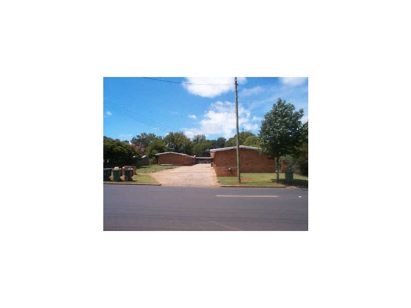 1/348 South Street, Harristown QLD 4350