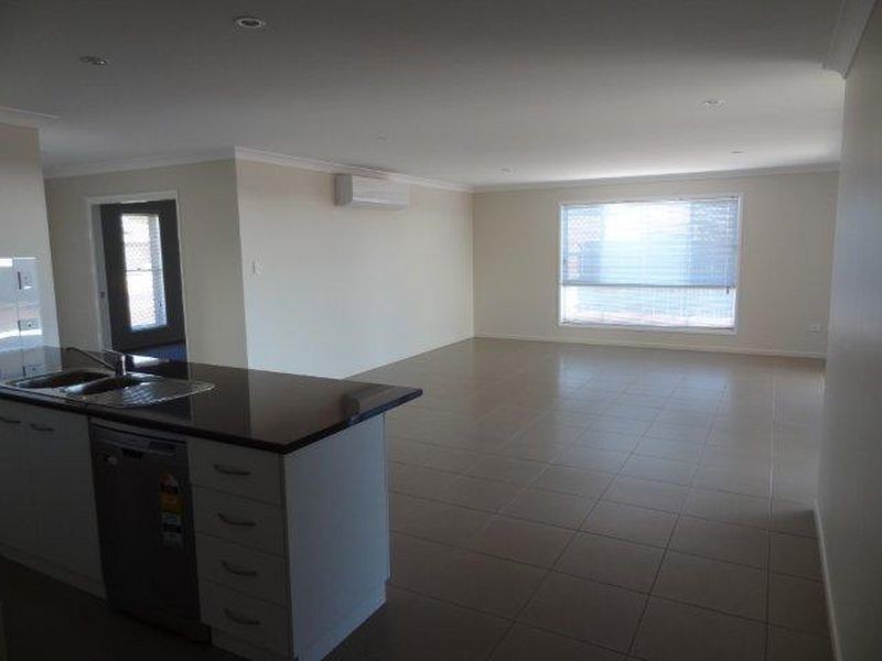 5 Graves Drive, Kearneys Spring QLD 4350