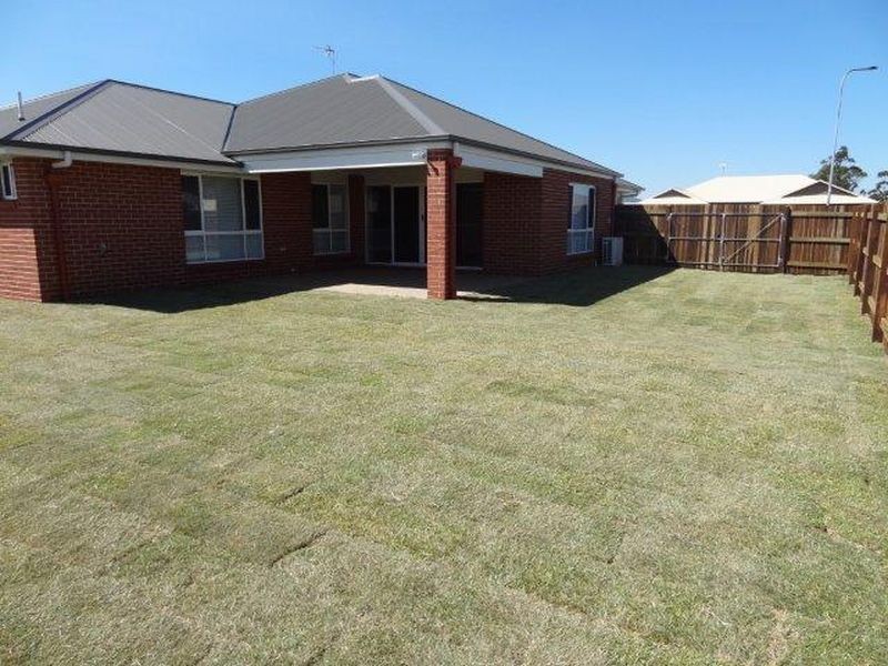 5 Graves Drive, Kearneys Spring QLD 4350