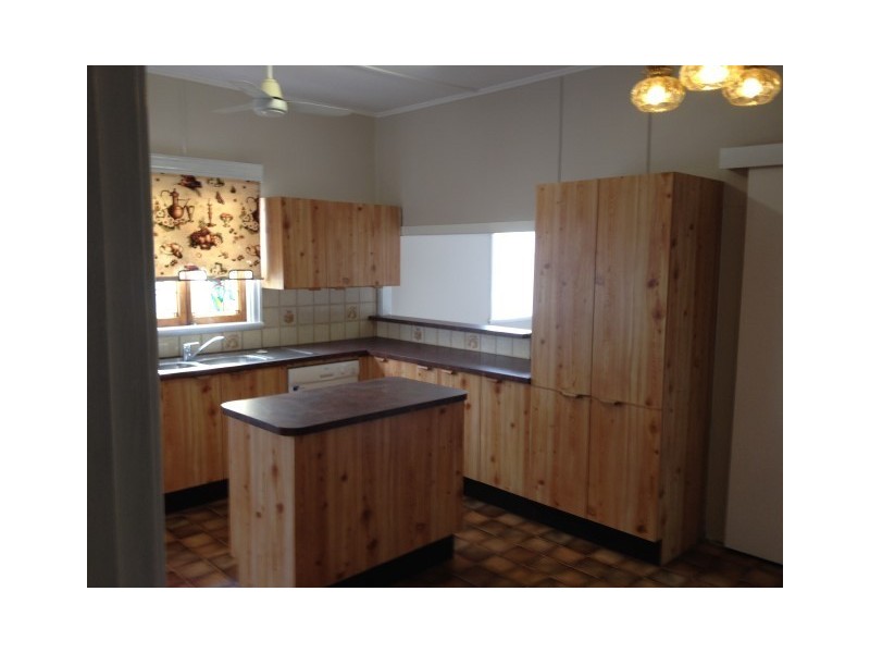 17 Merritt Street, Harristown QLD 4350