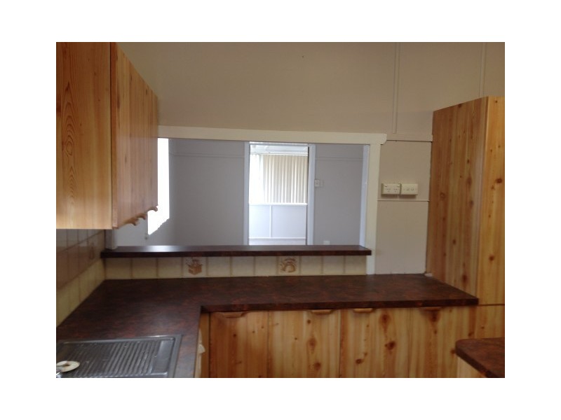 17 Merritt Street, Harristown QLD 4350