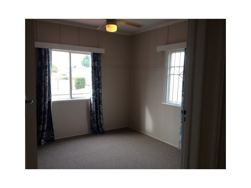 17 Merritt Street, Harristown QLD 4350