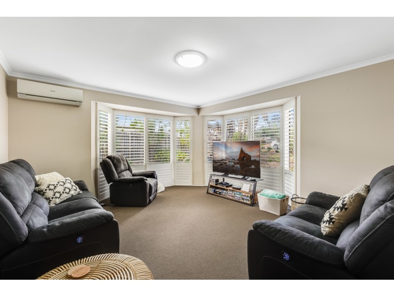 11 Saba Court, Middle Ridge QLD 4350
