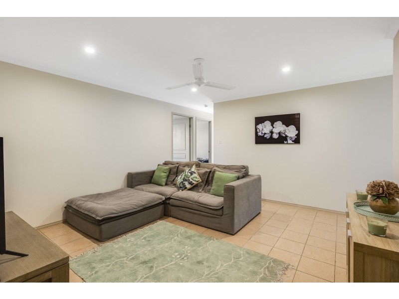 11 Saba Court, Middle Ridge QLD 4350