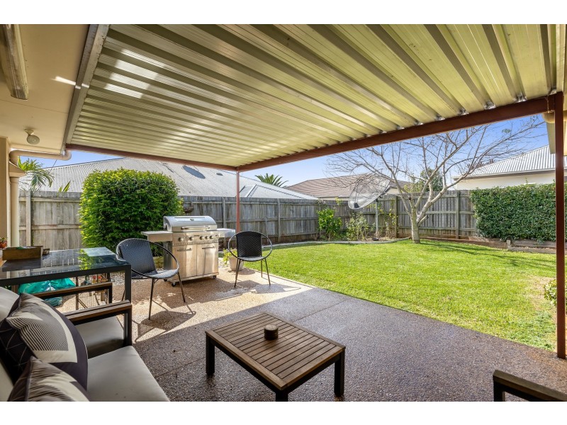 11 Saba Court, Middle Ridge QLD 4350