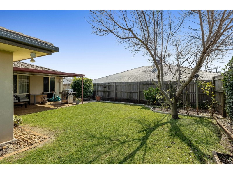 11 Saba Court, Middle Ridge QLD 4350
