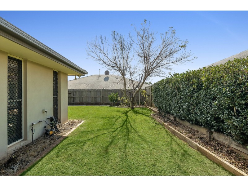 11 Saba Court, Middle Ridge QLD 4350