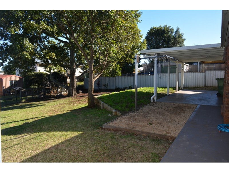 31 Kurrajong Street, Newtown QLD 4350