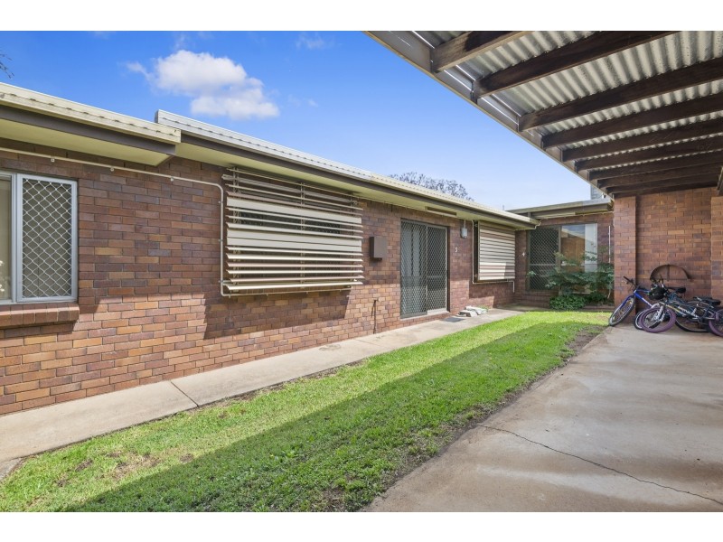 4 – 6/57 Cleary Street, Centenary Heights QLD 4350