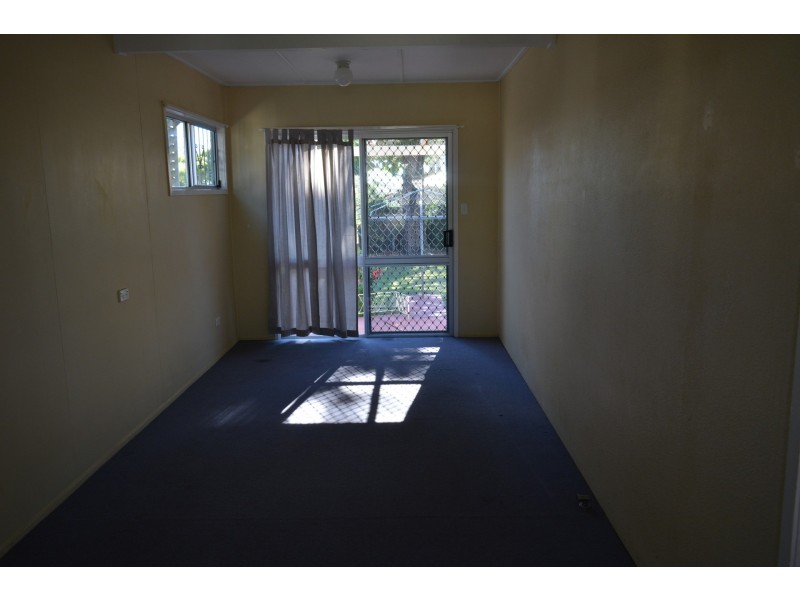 213a Campbell Street, Newtown QLD 4350