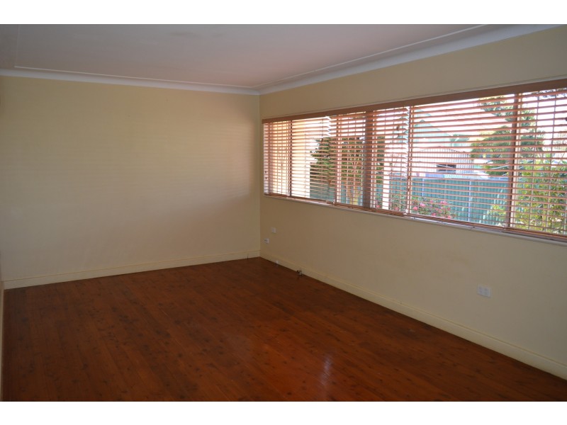 213a Campbell Street, Newtown QLD 4350