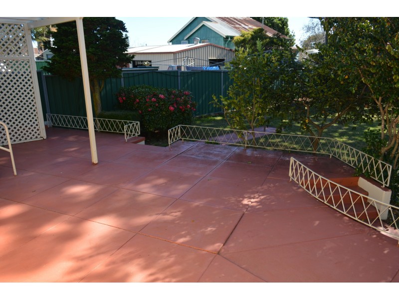 213a Campbell Street, Newtown QLD 4350