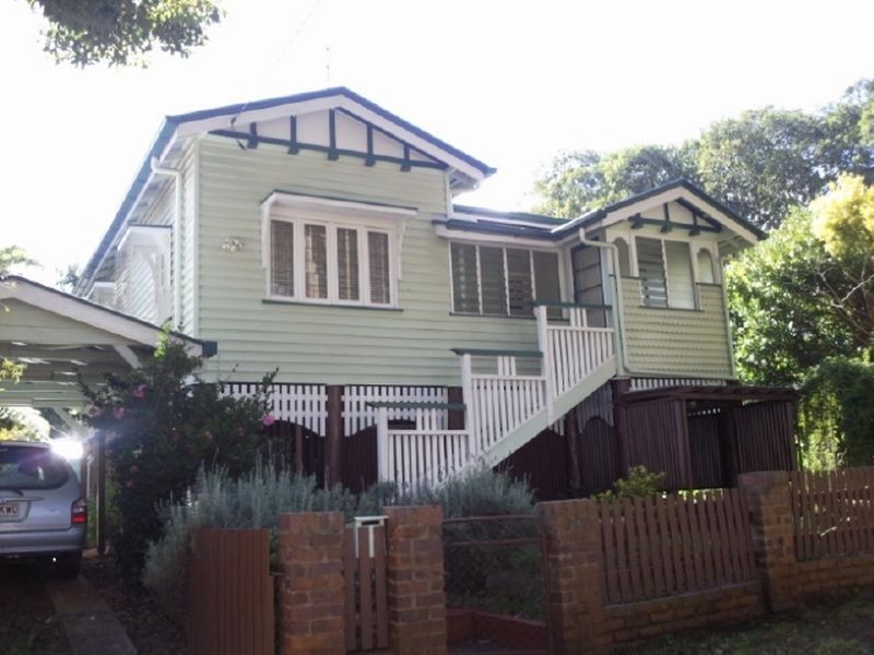 35 Moloney Street, North Toowoomba QLD 4350