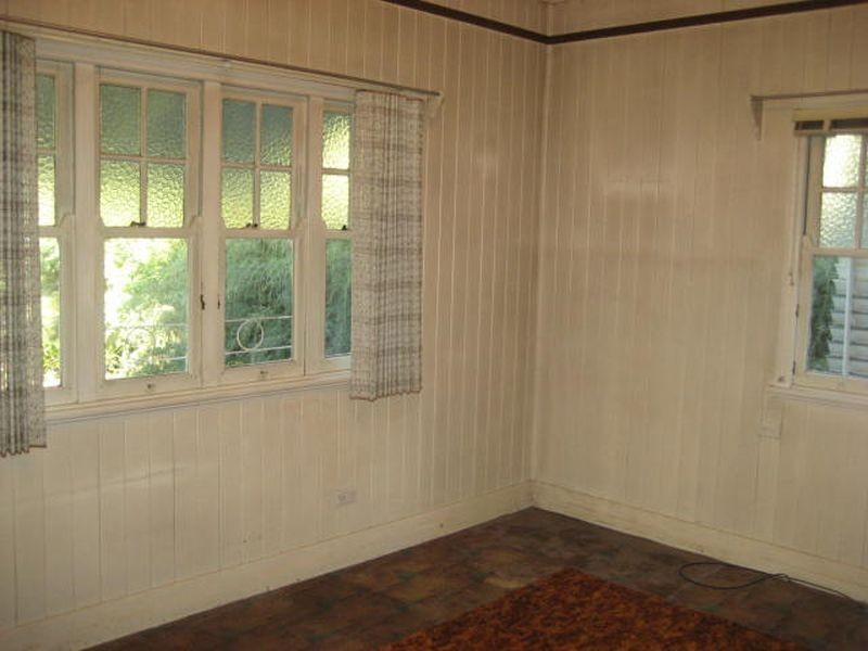 35 Moloney Street, North Toowoomba QLD 4350