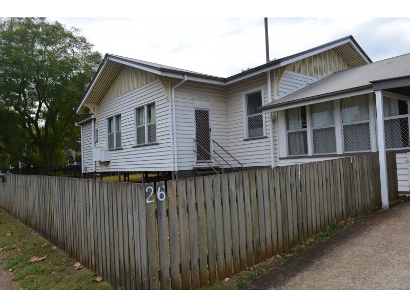 2/26 Lindsay Street, East Toowoomba QLD 4350