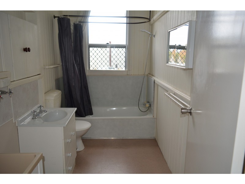 2/26 Lindsay Street, East Toowoomba QLD 4350